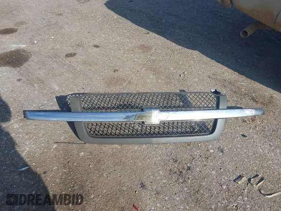 2005 Chevrolet Silverado 1500 Z71 z VIN 1GCEK19Z45Z253011, wystawiony jako IAAI lot #42026504 z przebiegiem 319 159 mil mil oraz . Historia ofert i sprzedaży dostępna na DreamBid. Obrazek 12.
