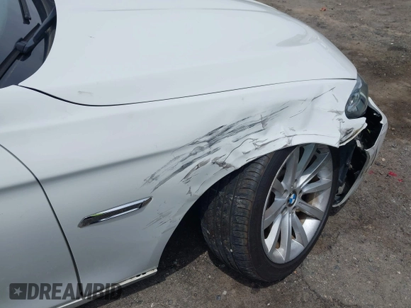 2014 BMW 5 Series 535i with VIN WBA5B1C59ED479075, listed as a IAAI auction lot 42331693 with 60,530 mi miles and . Bid and sale history available at DreamBid. Image 6.