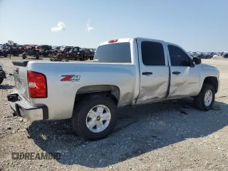 2011 Chevrolet Silverado 1500 LT with VIN 3GCPKSE34BG245681, listed as a Copart auction lot 62513134 with 247,377 mi miles and Salvage Title. Bid and sale history available at DreamBid. Image 3.