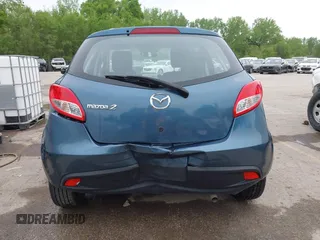2014 Mazda 2 Sport z VIN JM1DE1KYXE0172636, wystawiony jako IAAI lot #42114251 z przebiegiem 129 346 mil mil oraz . Historia ofert i sprzedaży dostępna na DreamBid. Obrazek 16.