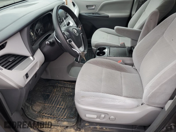 2019 Toyota Sienna LE Auto Access Seat with VIN 5TDKZ3DC1KS009648, listed as a Copart auction lot 88154995 with 68,417 mi miles and Salvage Title. Bid and sale history available at DreamBid. Image 7.