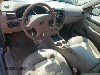 2003 Ford Explorer Eddie Bauer z VIN 1FMZU74K33UC30818, wystawiony jako Copart lot #67825014 z przebiegiem 244 759 mil mil oraz Szkoda całkowita • Salvage title. Historia ofert i sprzedaży dostępna na DreamBid. Obrazek 8.