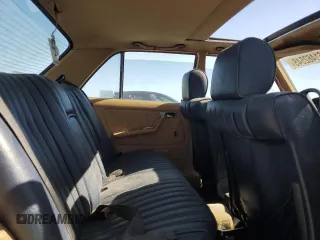 1984 Mercedes-Benz 300 D с VIN WDBAB33A9EA147115, выставлен на аукционе Copart как лот 61462545 с пробегом 285 650 миль миль и Чистый • Clean title. История ставок и продаж доступна на DreamBid. Изображение 10.
