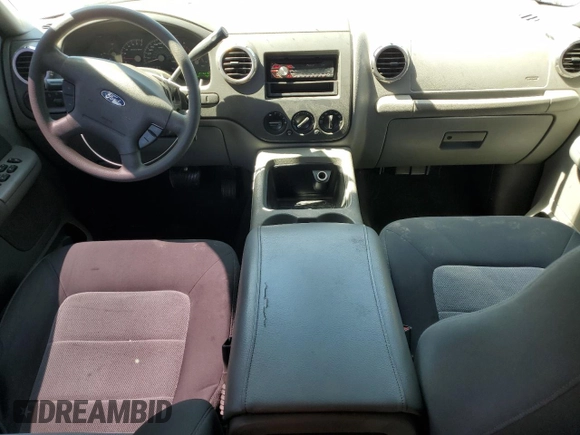 2004 Ford Expedition Special Service with VIN 1FMRU15W54LB56260, listed as a Copart auction lot 63097185 with 213,276 mi miles and Clean title. Bid and sale history available at DreamBid. Image 8.