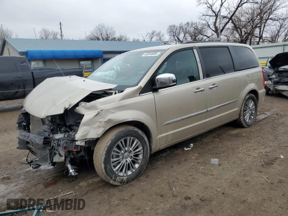 2014 Chrysler Town & Country Touring-L with VIN 2C4RC1CG2ER165008, listed as a Copart auction lot 43344605 with 132,203 mi miles and Salvage Title. Bid and sale history available at carsss.com. Image 1.