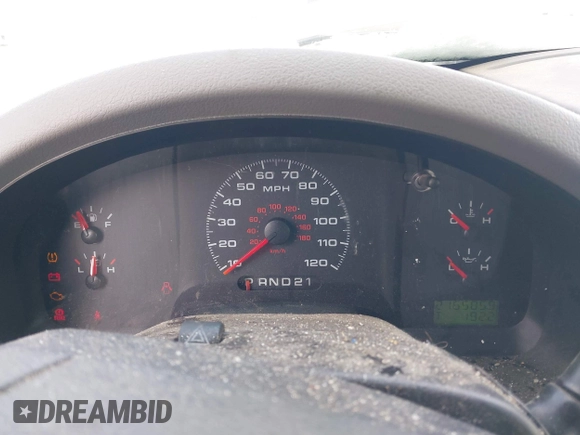 2007 Ford F-150 XL with VIN 1FTRF12W67NA40142, listed as a IAAI auction lot 41617797 with 216,585 mi miles. Bid and sale history available at carsss.com. Image 7.