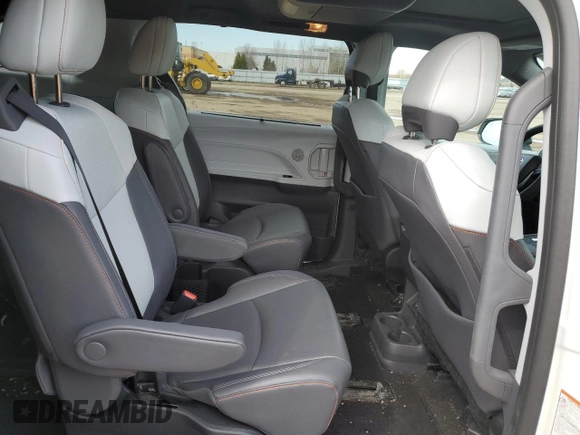 2024 Toyota Sienna LE with VIN 5TDGSKFCXRS119660, listed as a Copart auction lot 48903225 with 11,645 mi miles and Salvage Title. Bid and sale history available at carsss.com. Image 11.