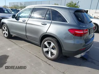 2017 Mercedes-Benz GLC 300 z VIN WDC0G4JB0HF143195, wystawiony jako IAAI lot #42004430 z przebiegiem 18 560 mil mil oraz . Historia ofert i sprzedaży dostępna na DreamBid. Obrazek 3.