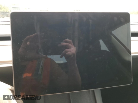 2023 Tesla Model 3 с VIN 5YJ3E1EAXPF678336, выставлен на аукционе Copart как лот 52509135 с пробегом Не указан миль и Списание • Salvage title. История ставок и продаж доступна на DreamBid. Изображение 9.