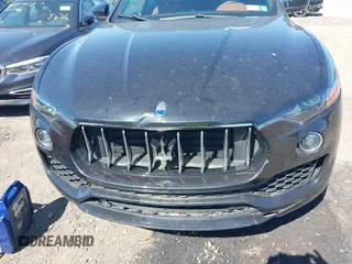 2019 Maserati Levante z VIN ZN661XUA8KX320520, wystawiony jako IAAI lot #42275896 z przebiegiem 48 215 mil mil oraz . Historia ofert i sprzedaży dostępna na DreamBid. Obrazek 6.