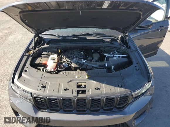 2024 Jeep Grand Cherokee Laredo X with VIN 1C4RJHAG3RC177071, listed as a Copart auction lot 46480755 with 6,031 mi miles and Salvage Title. Bid and sale history available at carsss.com. Image 12.