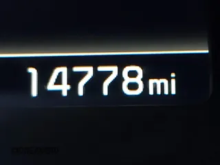 2024 Kia Forte LXS z VIN 3KPF24AD9RE819395, wystawiony jako IAAI lot #42182642 z przebiegiem 14 778 mil mil oraz . Historia ofert i sprzedaży dostępna na DreamBid. Obrazek 15.