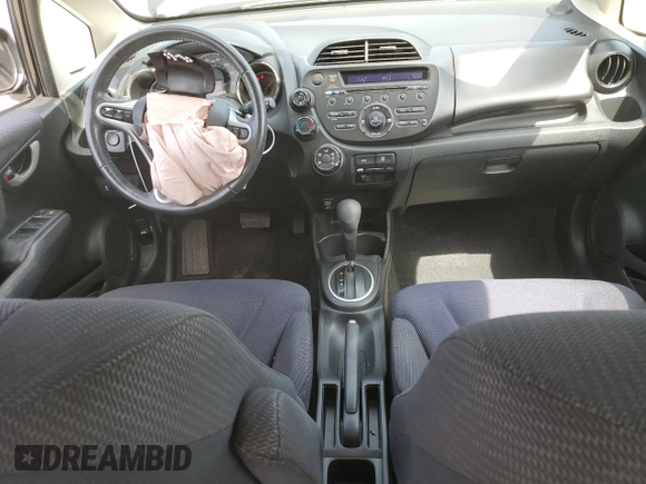 2013 Honda Fit Sport с VIN JHMGE8H52DC006187, выставлен на аукционе Copart как лот 60499935 с пробегом 75 788 миль миль и Списание • Salvage title. История ставок и продаж доступна на DreamBid. Изображение 8.