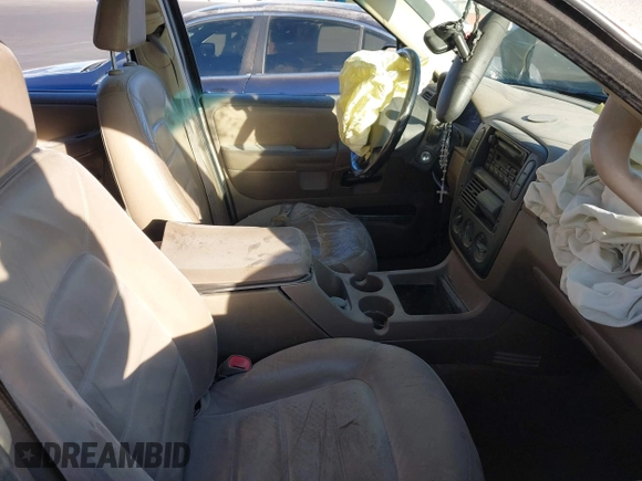 2002 Ford Explorer XLT z VIN 1FMDU63WX2ZC31748, wystawiony jako IAAI lot #41366733 z przebiegiem 136 408 mil mil oraz . Historia ofert i sprzedaży dostępna na DreamBid. Obrazek 5.