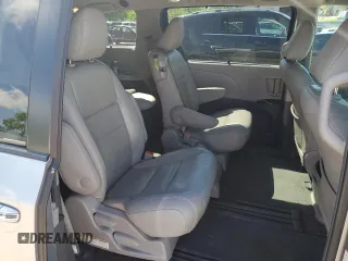 2017 Toyota Sienna XLE Auto Access Seat с VIN 5TDYZ3DC5HS787678, выставлен на аукционе Copart как лот 57631105 с пробегом 220 388 миль миль и Списание • Salvage title. История ставок и продаж доступна на DreamBid. Изображение 10.