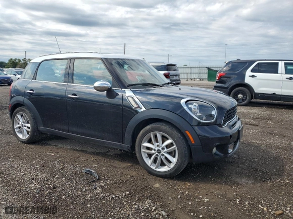 2012 MINI Cooper Countryman S with VIN WMWZC3C52CWL88094, listed as a Copart auction lot 61855754 with 144,771 mi miles and Salvage Title. Bid and sale history available at carsss.com. Image 4.