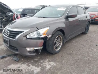 2013 Nissan Altima 2.5 SL with VIN 1N4AL3APXDC108144, listed as a IAAI auction lot 41910914 with 185,448 mi miles. Bid and sale history available at carsss.com. Image 6.