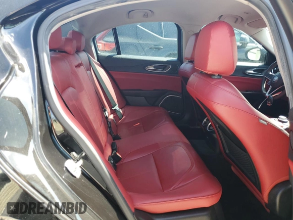 2019 Alfa Romeo Giulia Sport with VIN ZARFAMAN4K7621704, listed as a Copart auction lot 70290444 with 50,015 mi miles and Non Repairable. Bid and sale history available at carsss.com. Image 10.