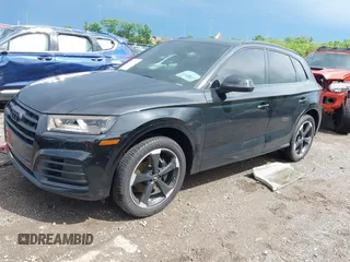 2019 Audi SQ5 Premium Plus z VIN WA1B4AFY4K2070490, wystawiony jako IAAI lot #42163122 z przebiegiem 105 890 mil mil oraz . Historia ofert i sprzedaży dostępna na DreamBid. Obrazek 2.