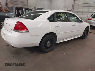 2014 Chevrolet Impala Police Police z VIN 2G1WD5E30E1187257, wystawiony jako IAAI lot #42167443 z przebiegiem 230 000 mil mil oraz . Historia ofert i sprzedaży dostępna na DreamBid. Obrazek 4.