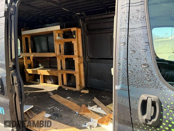 2014 Ram ProMaster Cargo with VIN 3C6URVHG4EE122713, listed as a Copart auction lot 53986395 with 304,967 mi miles and Clean Title. Bid and sale history available at carsss.com. Image 9.