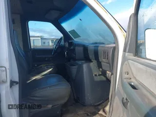 1992 Ford Econoline Cargo with VIN 1FTHS24H5NHB42507, listed as a IAAI auction lot 41512347 with 373,987 mi miles and . Bid and sale history available at DreamBid. Image 5.