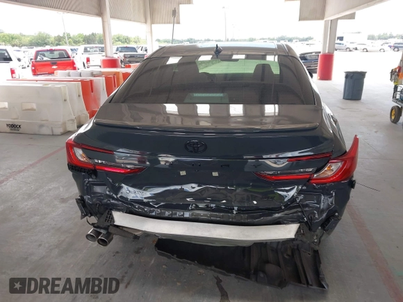 2025 Toyota Camry LE z VIN 4T1DAACK6SU057540, wystawiony jako IAAI lot #42186493 z przebiegiem 2 762 mil mil oraz . Historia ofert i sprzedaży dostępna na DreamBid. Obrazek 17.