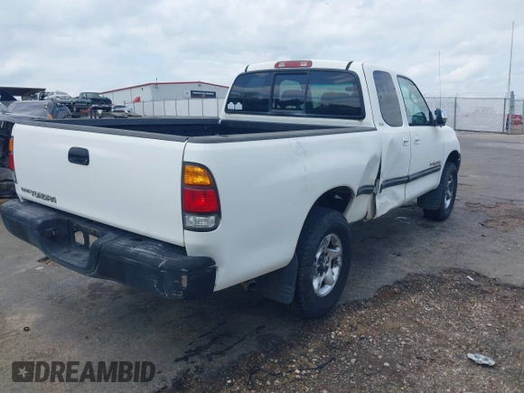 2001 Toyota Tundra SR5 with VIN 5TBRN34161S216827, listed as a IAAI auction lot 41942730 with 204,185 mi miles and . Bid and sale history available at DreamBid. Image 4.