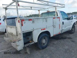 2002 Ford F-350 with VIN 1FDSF30L52ED64628, listed as a IAAI auction lot 41940130 with 237,792 mi miles and . Bid and sale history available at DreamBid. Image 4.