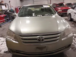 2006 Toyota Avalon XL with VIN 4T1BK36B16U062713, listed as a IAAI auction lot 41598608 with 142,598 mi miles. Bid and sale history available at carsss.com. Image 12.