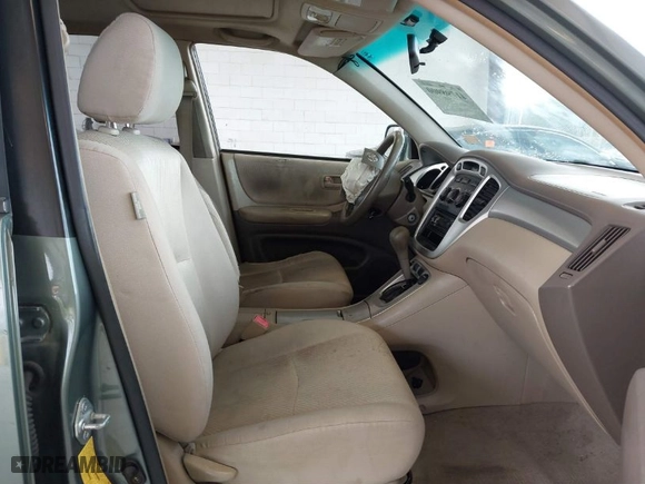 2004 Toyota Highlander with VIN JTEEP21AX40058820, listed as a IAAI auction lot 41798900 with 330,991 mi miles. Bid and sale history available at carsss.com. Image 5.