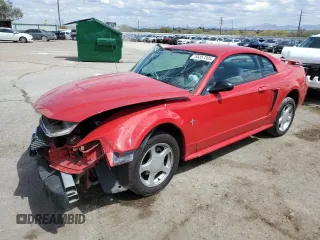 2003 Ford Mustang Standard z VIN 1FAFP40473F375990, wystawiony jako Copart lot #55357325 z przebiegiem 155 189 mil mil oraz Szkoda całkowita • Salvage title. Historia ofert i sprzedaży dostępna na DreamBid. Obrazek 1.