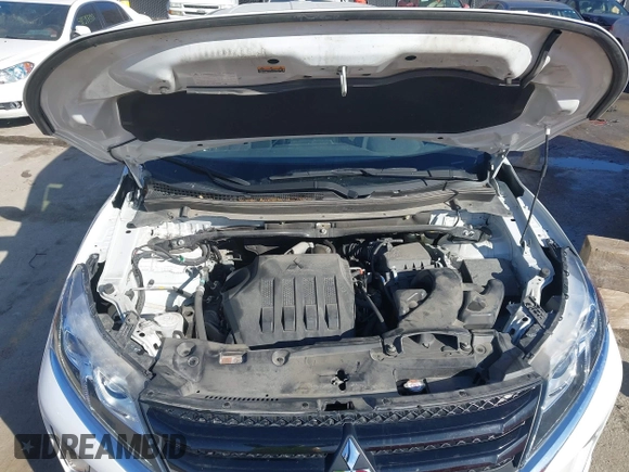 2020 Mitsubishi Eclipse Cross LE z VIN JA4AT4AA8LZ019061, wystawiony jako IAAI lot #41645921 z przebiegiem 80 293 mil mil oraz . Historia ofert i sprzedaży dostępna na DreamBid. Obrazek 10.