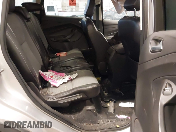 2019 Ford Escape SE z VIN 1FMCU9GD4KUB06392, wystawiony jako IAAI lot #41841682 z przebiegiem 92 488 mil mil oraz . Historia ofert i sprzedaży dostępna na DreamBid. Obrazek 8.