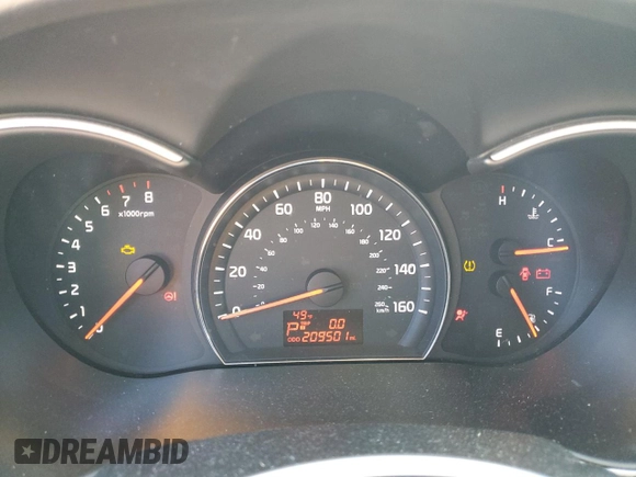 2014 Kia Sorento LX with VIN 5XYKTDA70EG538475, listed as a Copart auction lot 50084425 with 209,501 mi miles and Clean Title. Bid and sale history available at carsss.com. Image 9.