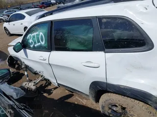 2022 Jeep Cherokee X with VIN 1C4PJMCX1ND552845, listed as a IAAI auction lot 41877665 with Not provided miles and . Bid and sale history available at DreamBid. Image 14.