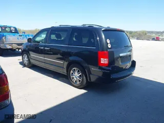 2010 Chrysler Town & Country Limited with VIN 2A4RR6DX2AR136896, listed as a IAAI auction lot 41940288 with 1 mi miles. Bid and sale history available at carsss.com. Image 3.