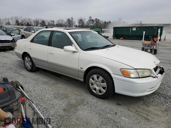 2001 Toyota Camry CE z VIN JT2BG22K210600687, wystawiony jako Copart lot #48807225 z przebiegiem 307 479 mil mil oraz Szkoda całkowita • Salvage title. Historia ofert i sprzedaży dostępna na DreamBid. Obrazek 4.