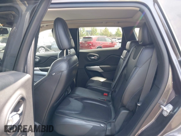 2018 Jeep Cherokee Latitude Plus с VIN 1C4PJLLX0JD523874, выставлен на аукционе IAAI как лот 42374894 с пробегом 77 086 миль миль и . История ставок и продаж доступна на DreamBid. Изображение 8.