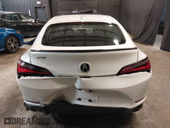 2024 Acura Integra w/A-Spec Package z VIN 19UDE4H32RA021255, wystawiony jako IAAI lot #42414165 z przebiegiem 11 120 mil mil oraz . Historia ofert i sprzedaży dostępna na DreamBid. Obrazek 16.