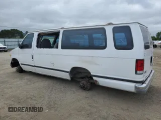 2001 Ford Econoline Passenger XL with VIN 1FBSS31L41HB19352, listed as a Copart auction lot 53101325 with 101,807 mi miles and Salvage title. Bid and sale history available at DreamBid. Image 2.