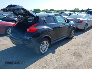 2012 Nissan Juke SL z VIN JN8AF5MV5CT113004, wystawiony jako IAAI lot #42190770 z przebiegiem 117 009 mil mil oraz . Historia ofert i sprzedaży dostępna na DreamBid. Obrazek 4.