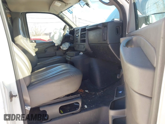 2009 Chevrolet Express Cargo with VIN 1GCFG15X691128588, listed as a IAAI auction lot 41078318 with 204,521 mi miles and . Bid and sale history available at DreamBid. Image 5.