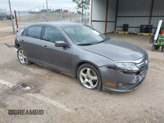 2010 Ford Fusion SE z VIN 3FAHP0HA5AR428603, wystawiony jako IAAI lot #42055330 z przebiegiem 178 407 mil mil oraz . Historia ofert i sprzedaży dostępna na DreamBid. Obrazek 1.