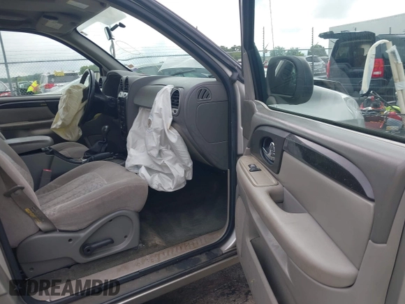 2004 GMC Envoy SLE с VIN 1GKDT13S242361580, выставлен на аукционе IAAI как лот 42453931 с пробегом 174 776 миль миль и . История ставок и продаж доступна на DreamBid. Изображение 5.