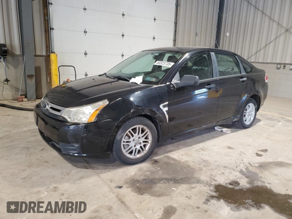 2008 Ford Focus SE z VIN 1FAHP35N98W121449, wystawiony jako Copart lot #60323735 z przebiegiem 83 990 mil mil oraz Czysty tytuł • Clean title. Historia ofert i sprzedaży dostępna na DreamBid. Obrazek 1.
