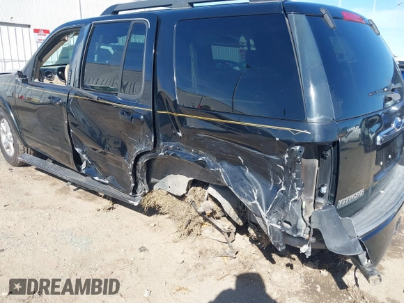 2010 Ford Explorer XLT with VIN 1FMEU6DE9AUA38321, listed as a IAAI auction lot 41817817 with 204,623 mi miles. Bid and sale history available at carsss.com. Image 6.