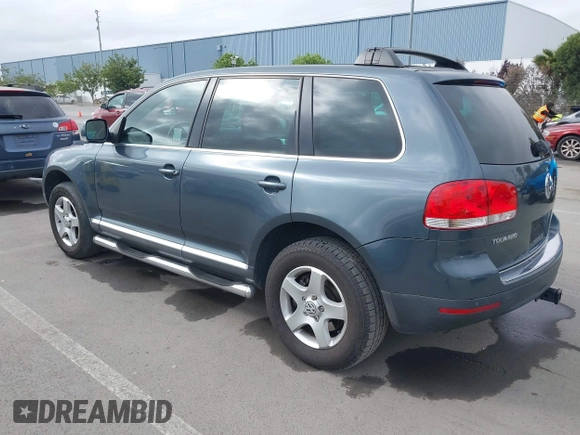 2005 Volkswagen Touareg 3.2L V6 with VIN WVGZG77L55D071024, listed as a IAAI auction lot 42111205 with 204,417 mi miles and . Bid and sale history available at DreamBid. Image 3.