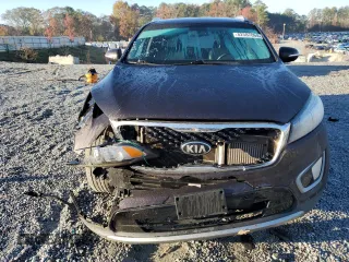 2017 Kia Sorento EX with VIN 5XYPHDA11HG216127, listed as a Copart auction lot 82587064 with 115,789 mi miles and Salvage Title. Bid and sale history available at carsss.com. Image 5.