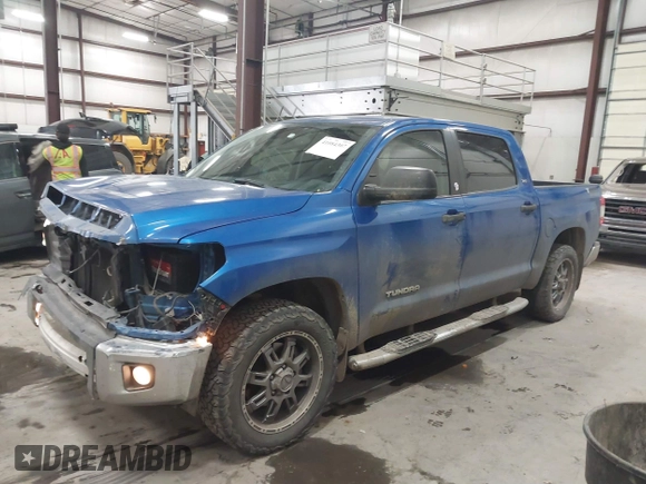 2018 Toyota Tundra 2WD SR5 with VIN 5TFEM5F15JX131991, listed as a IAAI auction lot 41084307 with 63,232 mi miles. Bid and sale history available at carsss.com. Image 18.